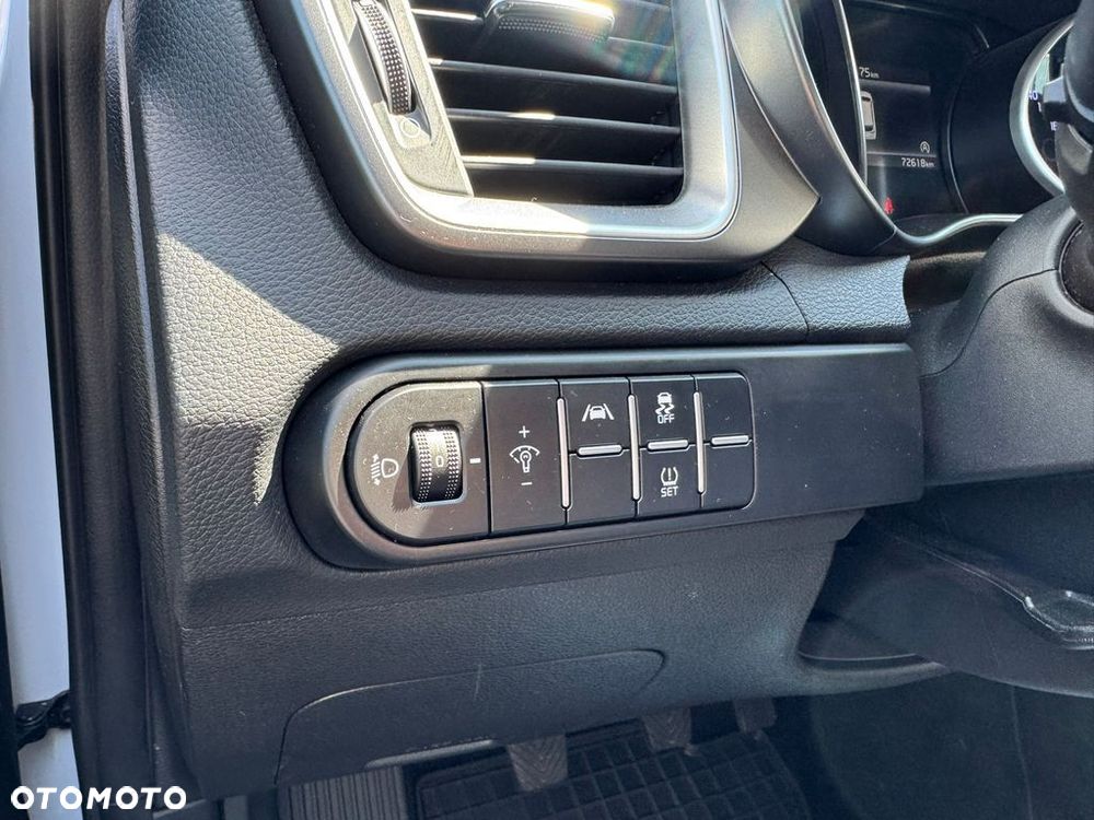 Kia Ceed 1.5 T-GDI M - 17