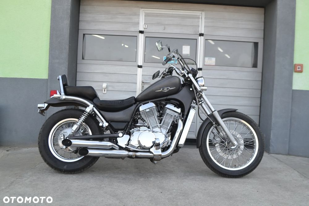 Suzuki Intruder
