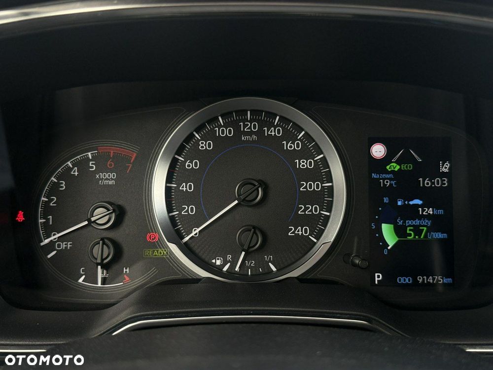 Toyota Corolla 1.8 Hybrid Comfort - 21