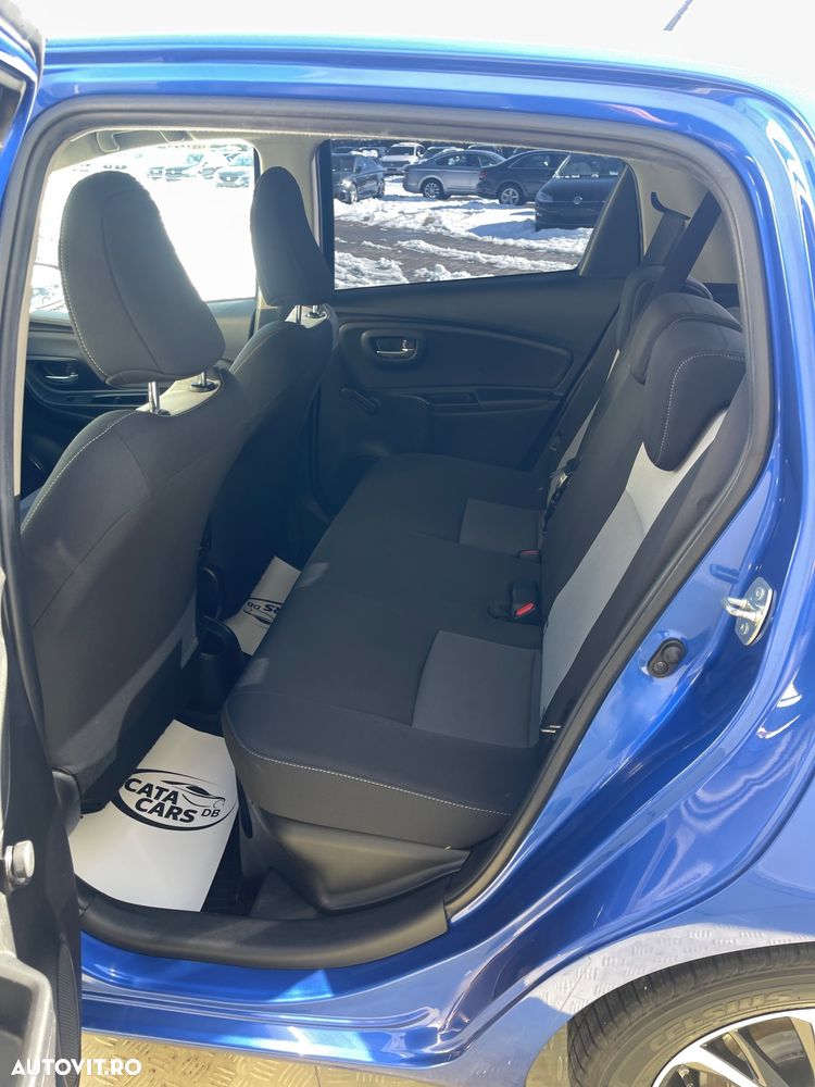 Toyota Yaris ver-1-5-vvt--i-selection - 28