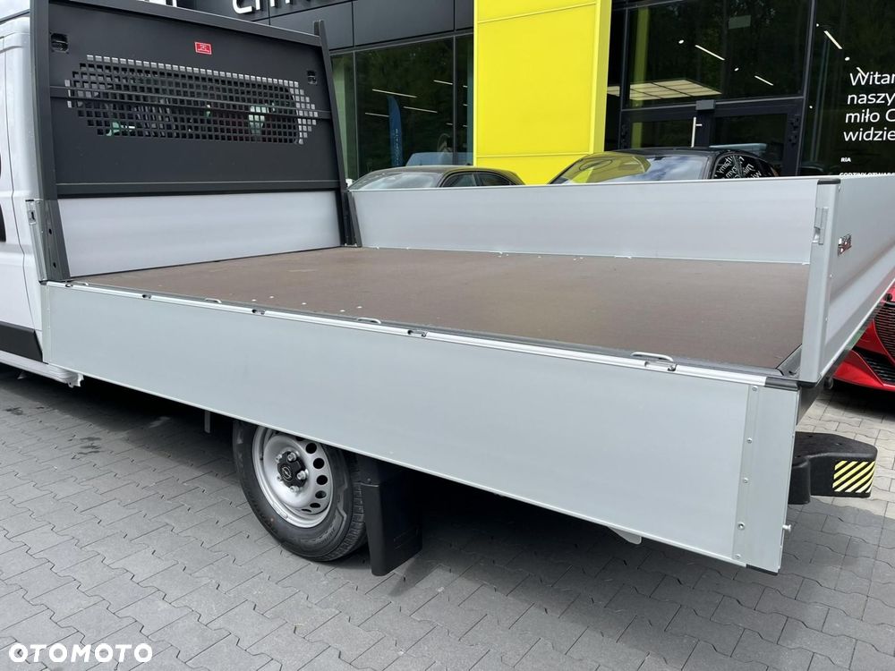 Opel Movano - 11