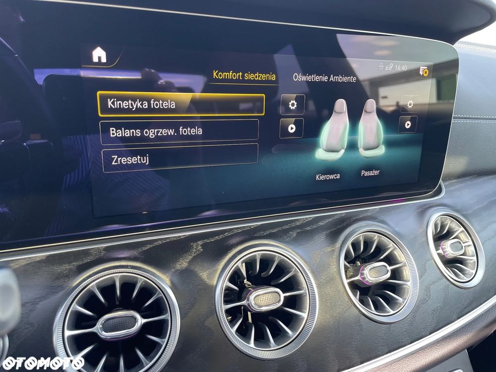 Mercedes-Benz CLS 300 d 4Matic 9G-TRONIC AMG Line - 37