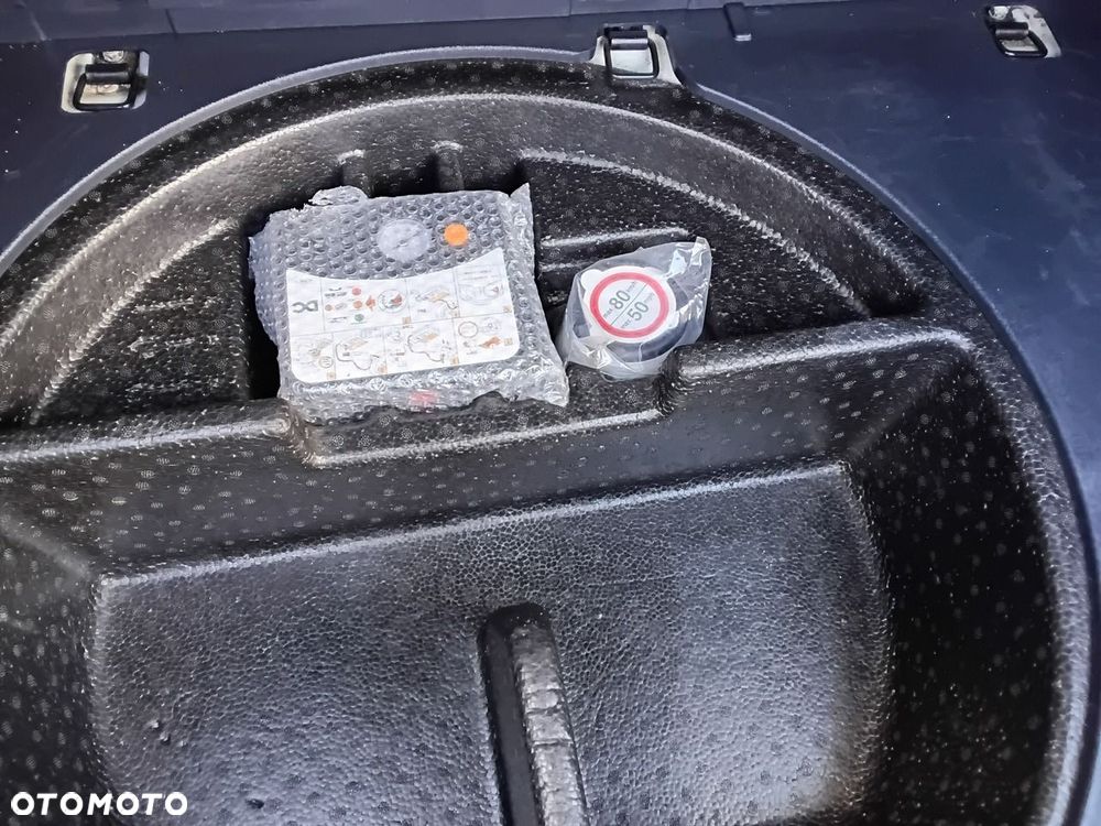 Kia Rio 1.2 Dream Team Edition - 31