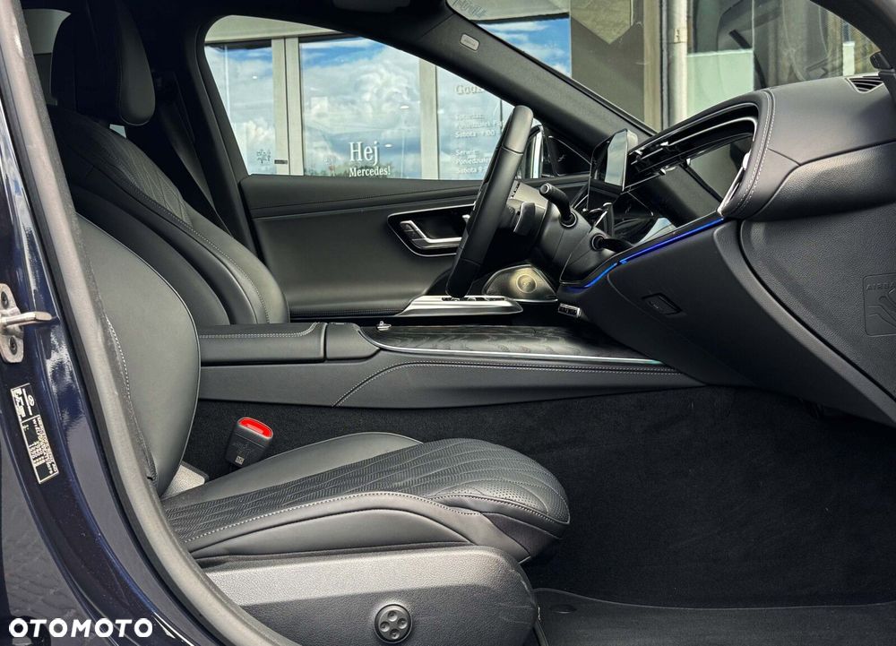 Mercedes-Benz Klasa E 220 d mHEV 4-Matic Exclusive 9G-Tronic - 25