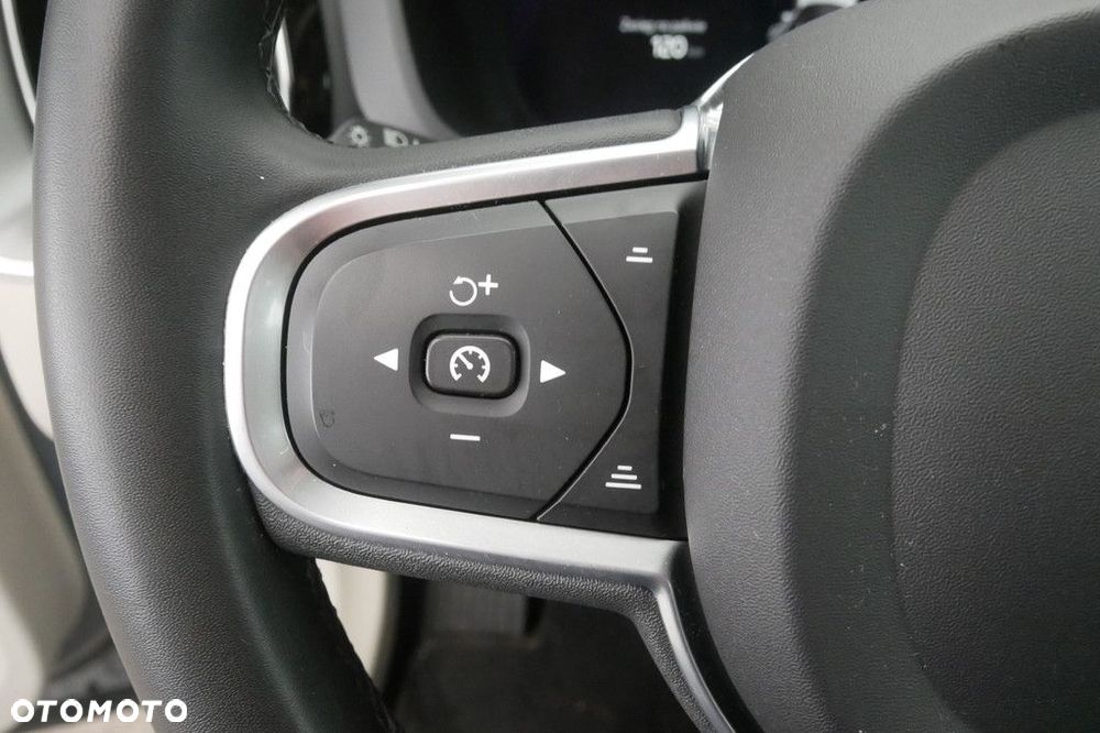 Volvo XC 60 - 25