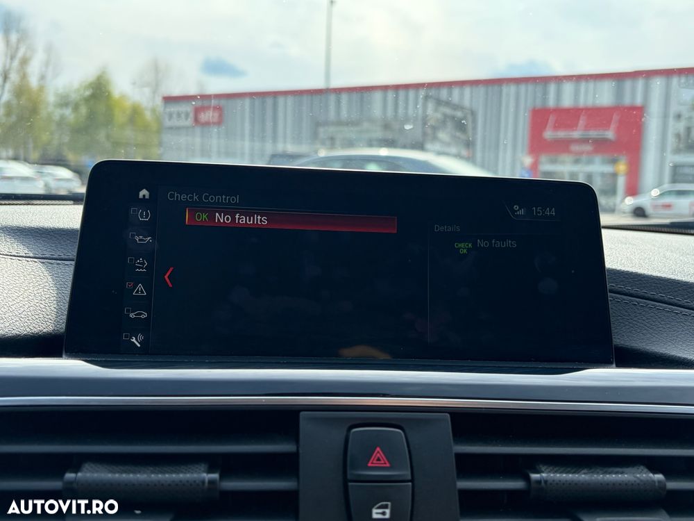 BMW Seria 3 320d Aut. Sport Line - 33