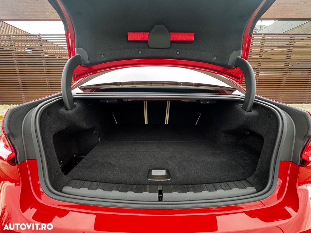 BMW Seria 3 330e xDrive Aut. Luxury Line - 17