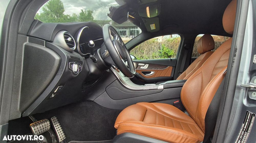 Mercedes-Benz GLC Coupe 300 d 4Matic 9G-TRONIC AMG Line - 6
