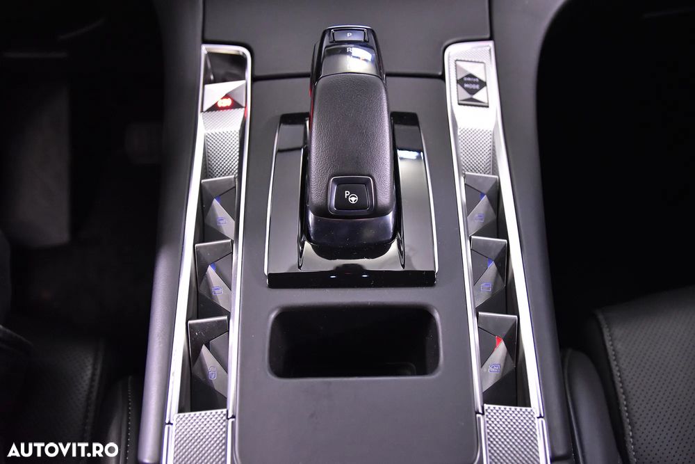 DS Automobiles DS 7 Crossback - 16