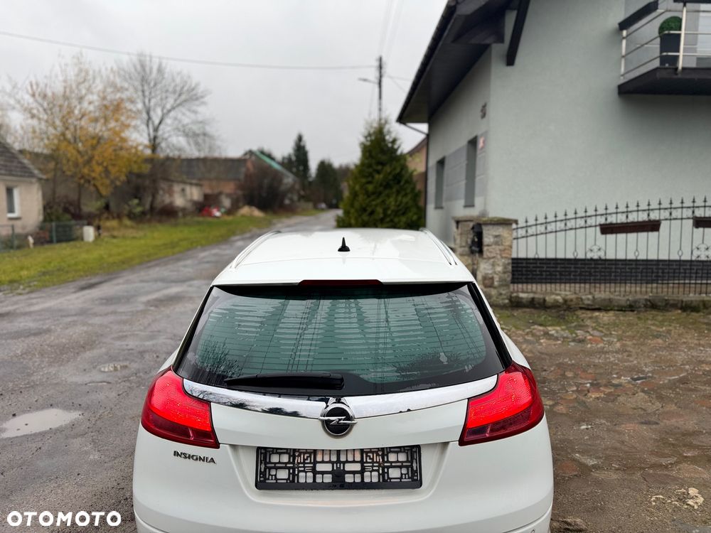 Opel Insignia 2.0 CDTI - 9