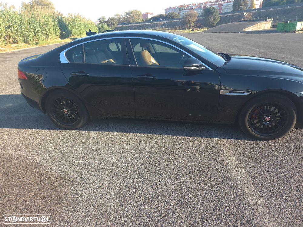 Jaguar XE E-Performance Prestige - 13
