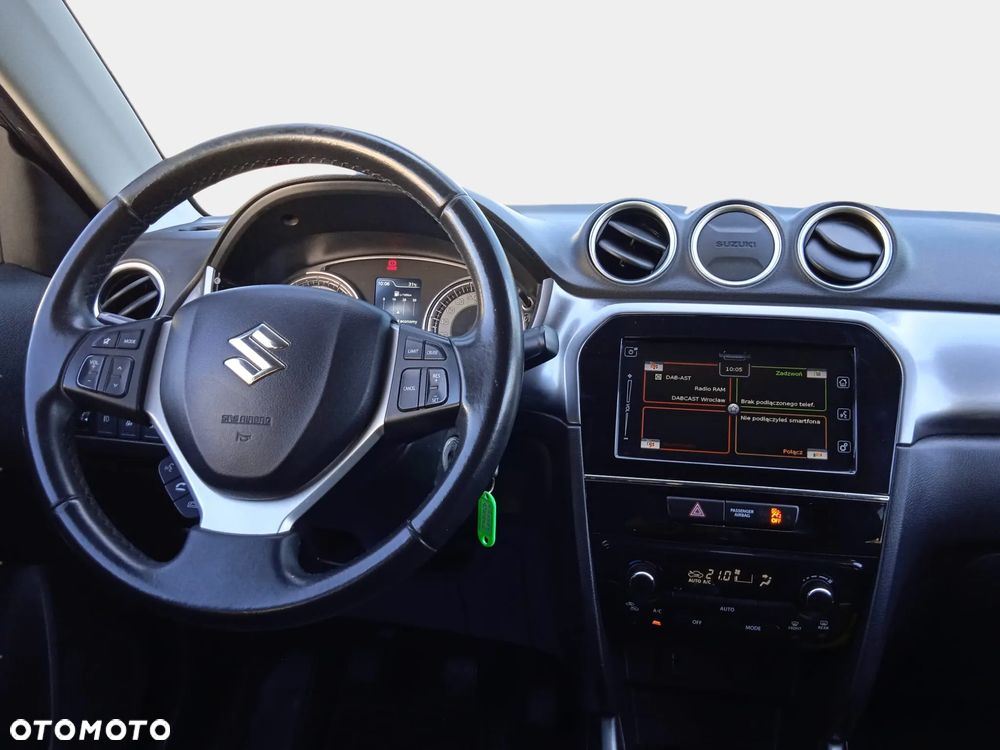 Suzuki Vitara 1.0 Boosterjet Premium 2WD - 12