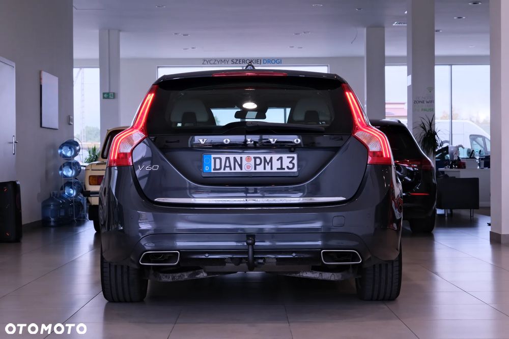 Volvo V60 D6 AWD Plug-in Hybrid Summum - 8
