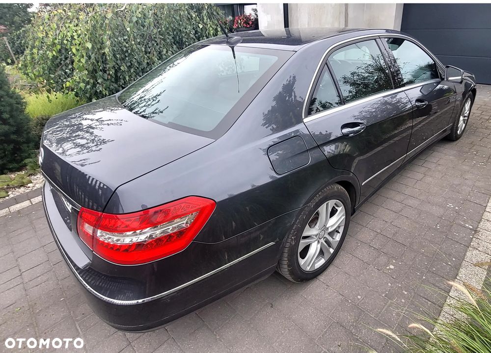 Mercedes-Benz Klasa E - 9