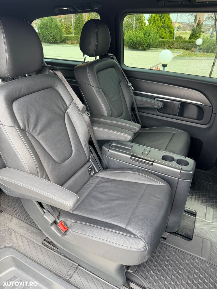 Mercedes-Benz V 300 d Extralang 4Matic 9G-TRONIC Exclusive - 9