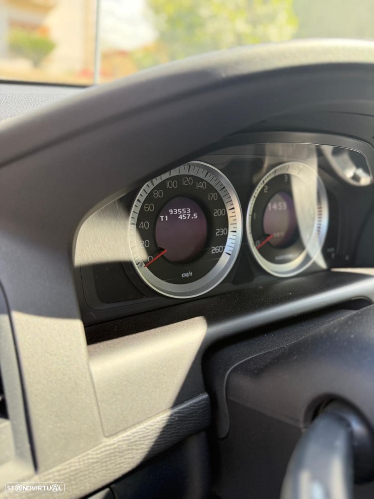 Volvo XC 60 2.0 D3 Drive Momentum - 4