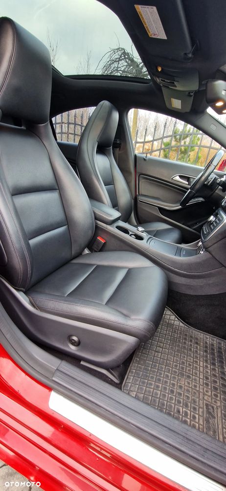 Mercedes-Benz CLA 250 7G-DCT AMG Line - 7