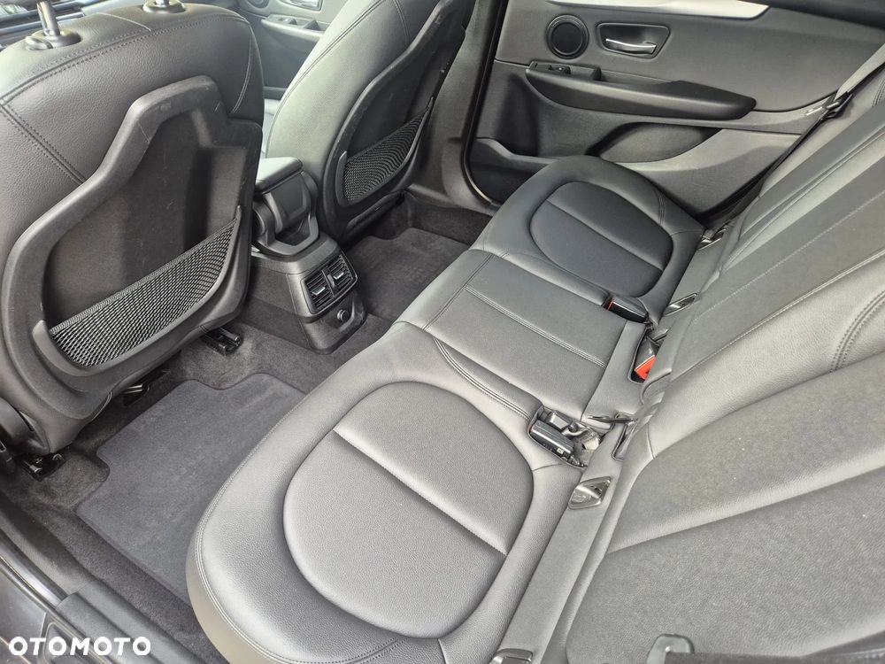 BMW Seria 2 218d Advantage - 31