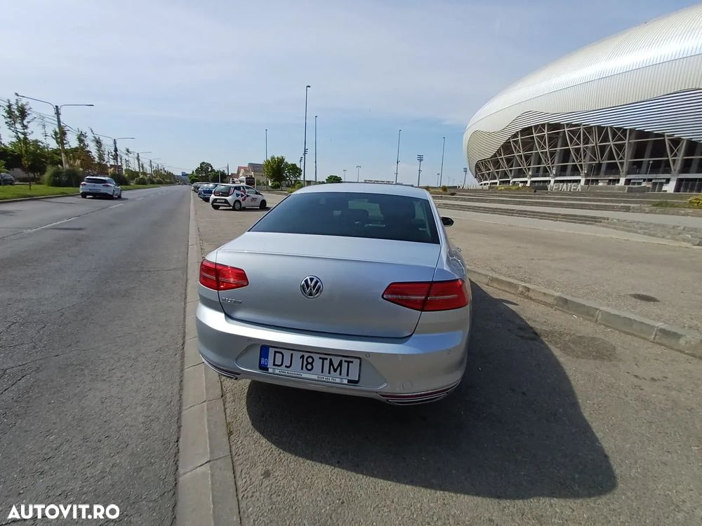 Volkswagen Passat - 13