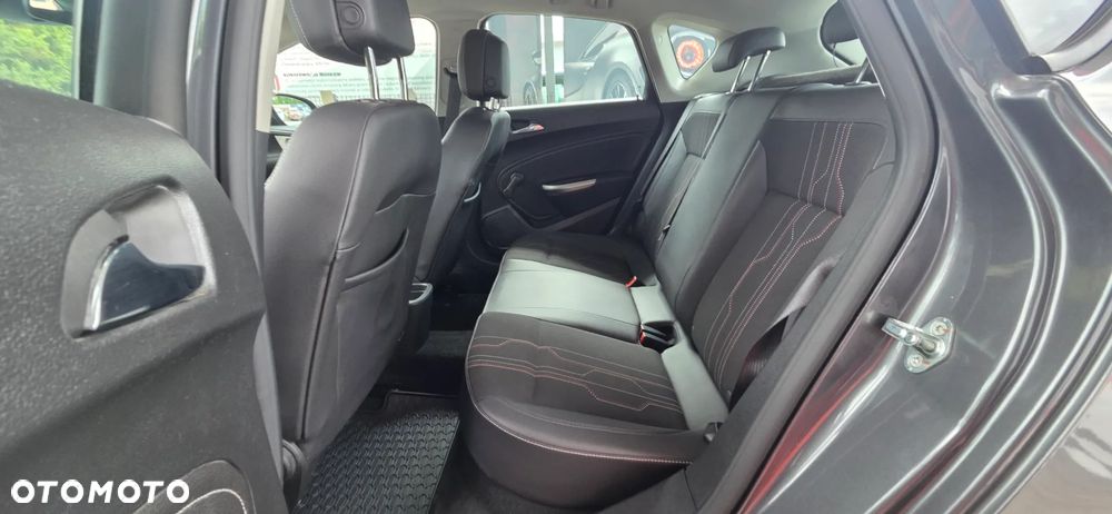 Opel Astra 1.4 Turbo 150 Jahre - 33