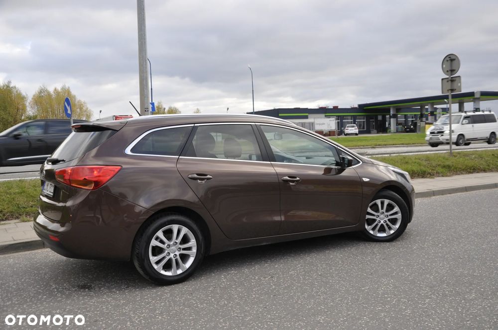 Kia Ceed 1.6 GDI Platinum Edition - 6