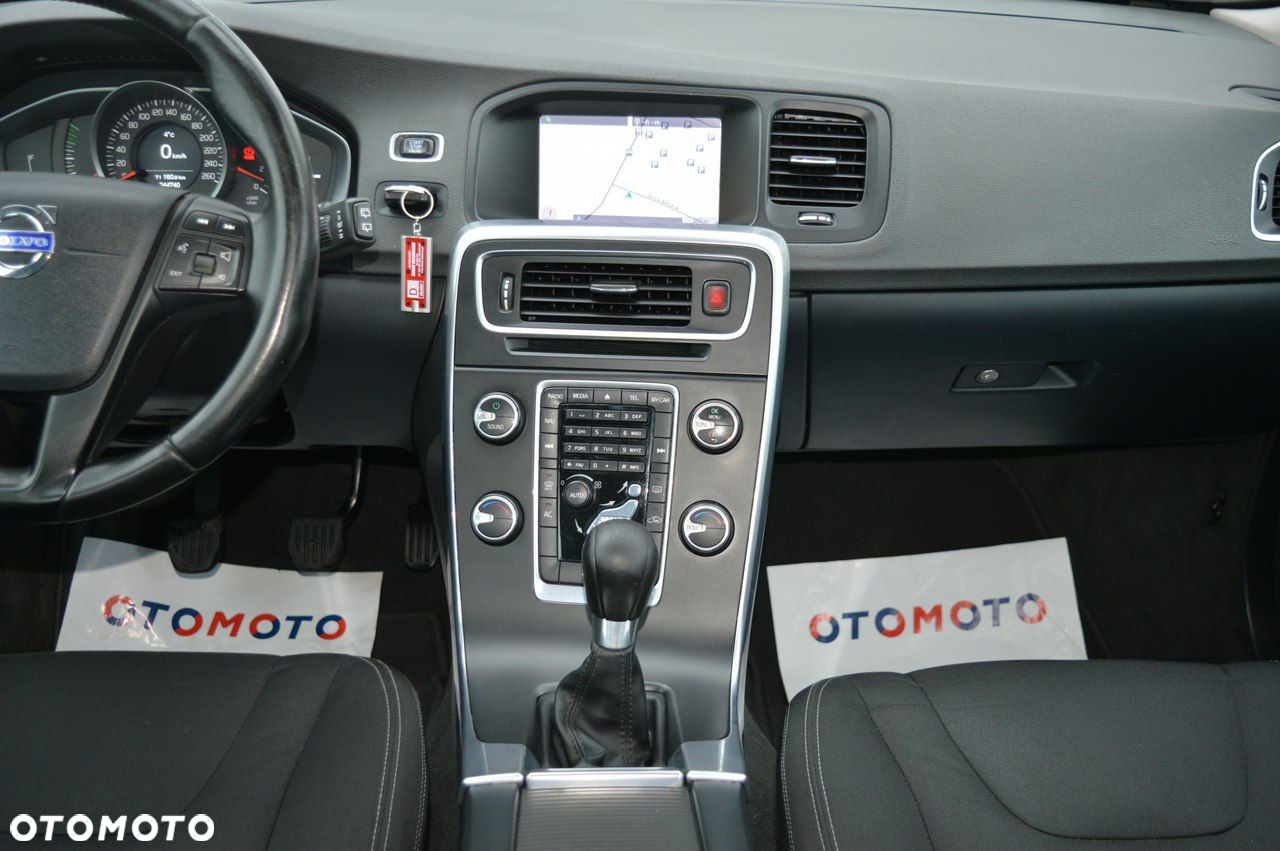 Volvo V60 D2 Kinetic - 23