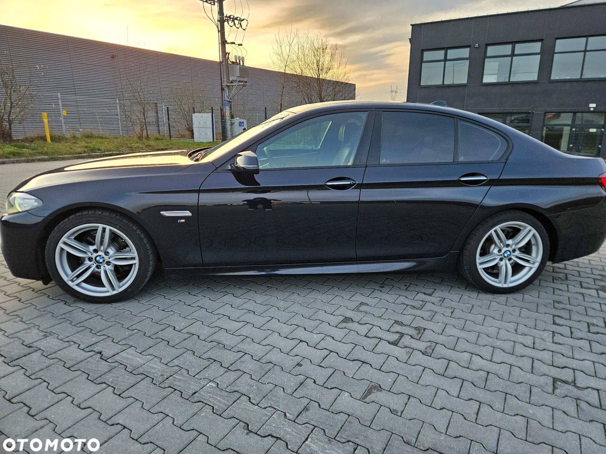 BMW Seria 5 520i Sport-Aut - 18