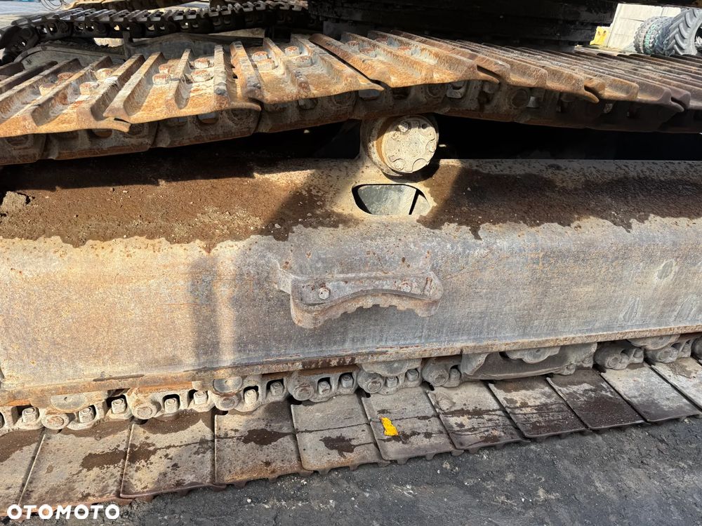 New Holland E215 - 20