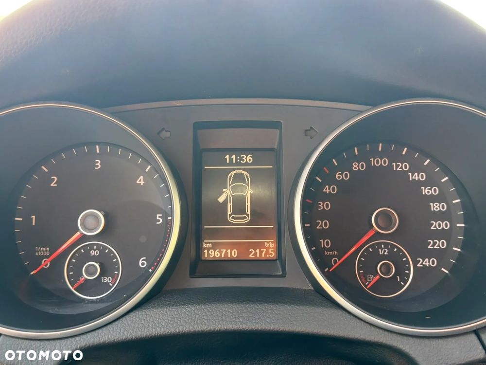 Volkswagen Golf - 16