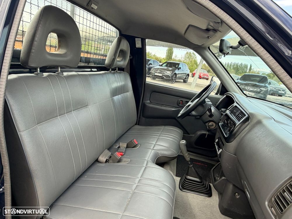 Mitsubishi L200 2.5TD Cab. Simples 3LUG Nacional - 10