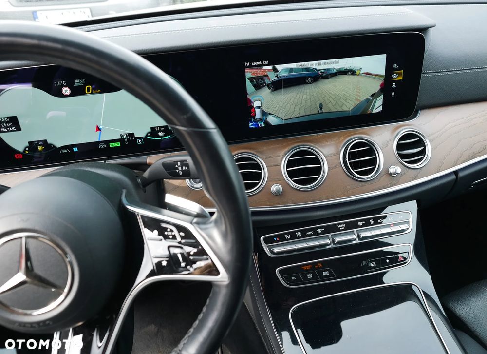 Mercedes-Benz Klasa E 300 de 9G-TRONIC Exclusive - 16