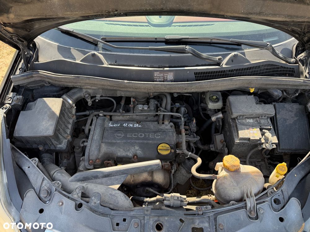 Opel Corsa 1.4 16V Enjoy - 13