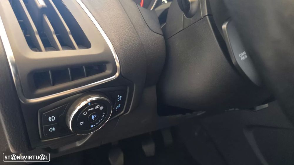 Ford Focus SW 1.6 TDCi Titanium - 39