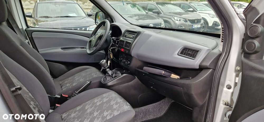 Opel Combo - 32
