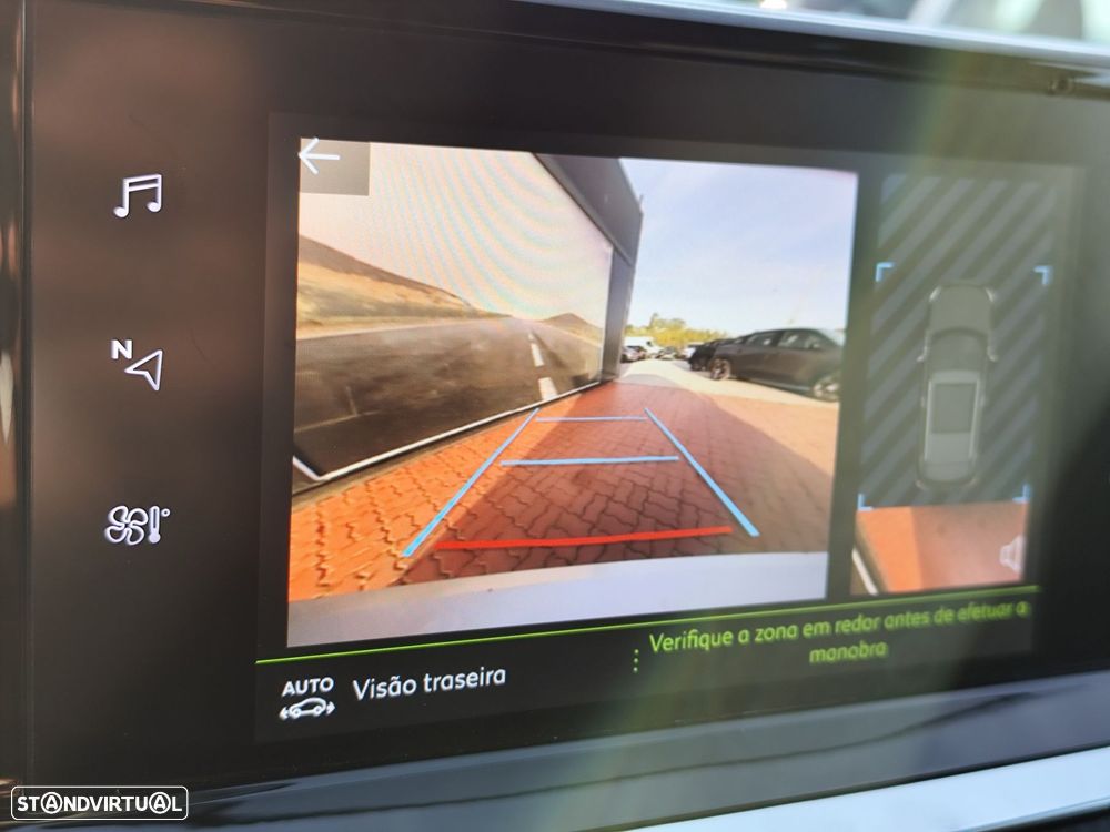 Peugeot 2008 1.2 PureTech Allure Pack - 20