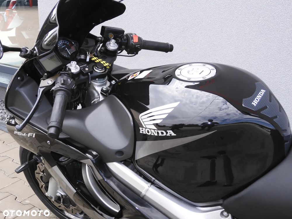 Honda CBR - 29