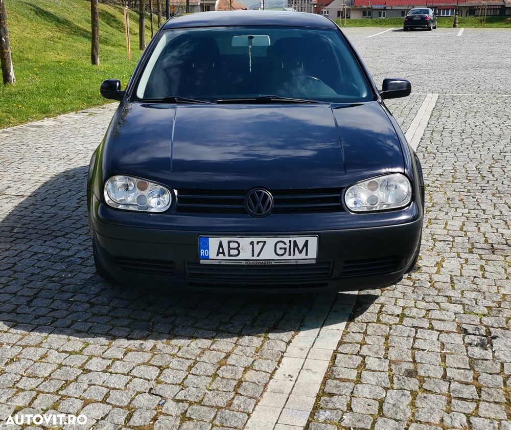 Volkswagen Golf - 2