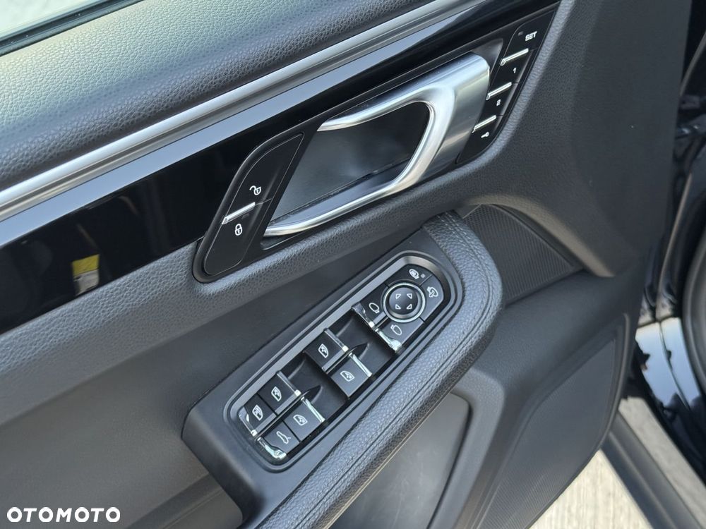 Porsche Macan Standard - 34