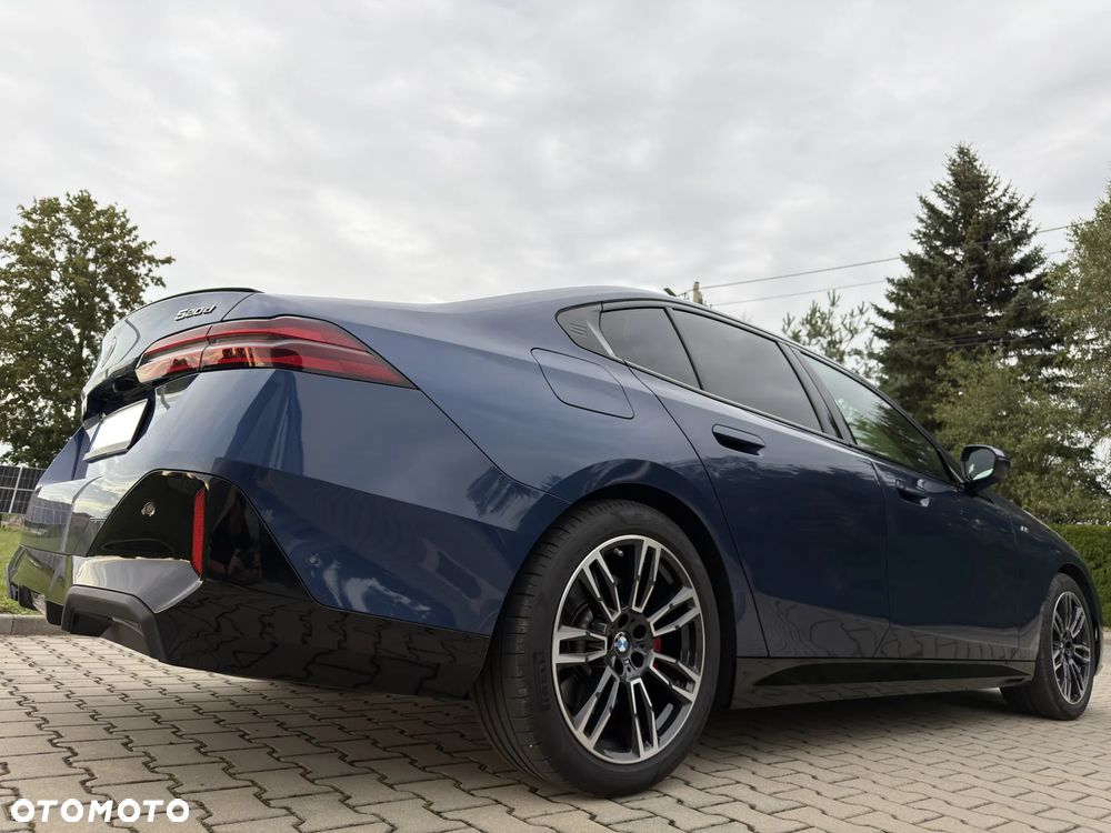 BMW Seria 5 520d xDrive mHEV M Sport - 16