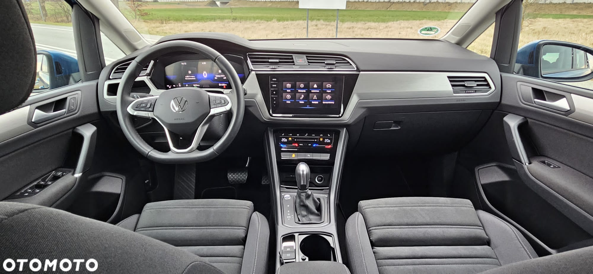 Volkswagen Touran - 19