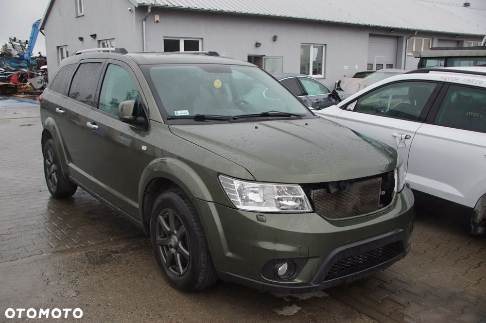 Auto na części - Fiat Freemont 2.0 Multijet 170 KM 71770239 55251728 370A 2013R Silnik Skrzynia Drzwi Szyba Zderzak Błotnik Klapa Maska Lampa Lusterko Deska Kokpit Sterownik Moduł Czujnik Licznik Wyświetlacz Kierownica - 2