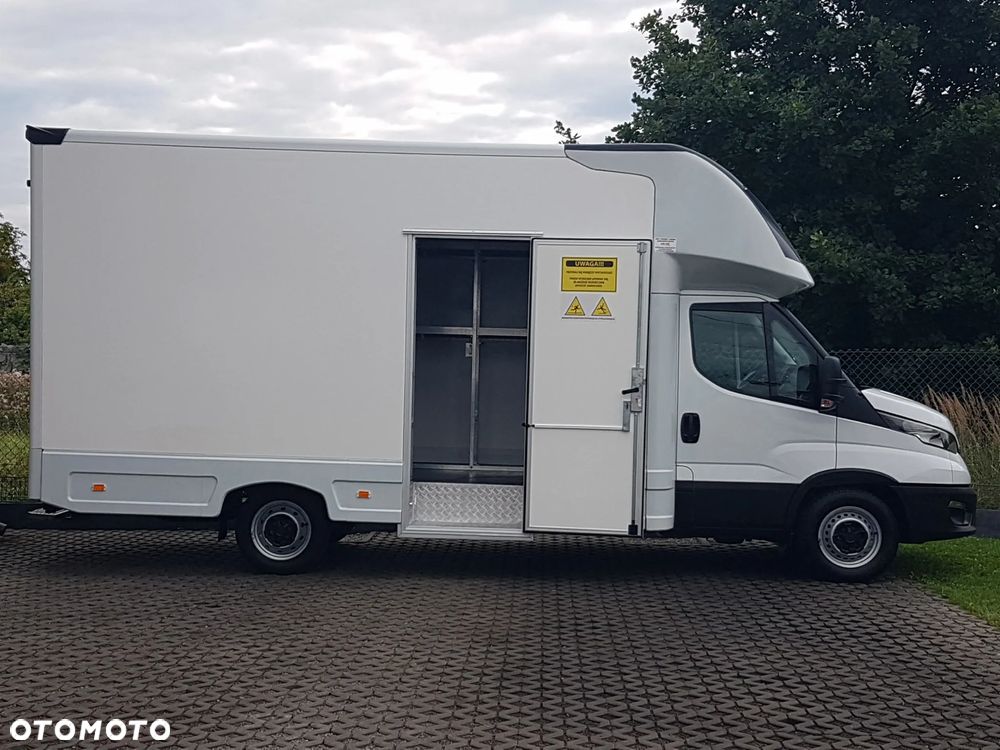 Iveco DAILY KONTENER NISKOPODŁOGOWY 4,43x2,23x2,42 SKLEP FOODTRUCK BAR KLIMA KONIOWÓZ KAMPER - 17