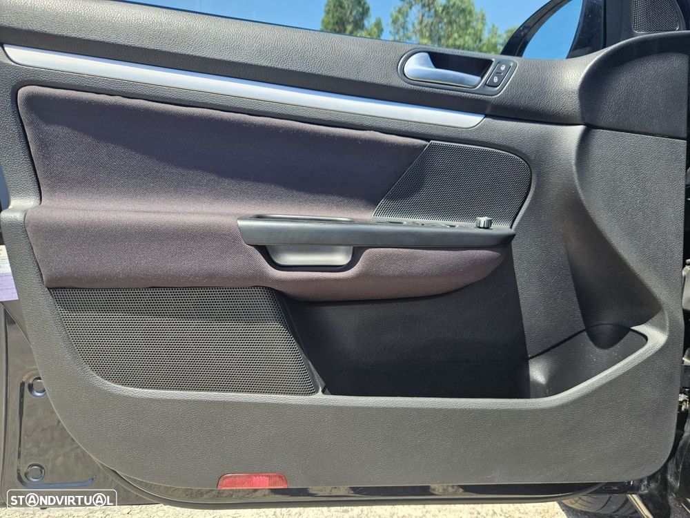 VW Golf Variant 1.6 TDi Highline - 44