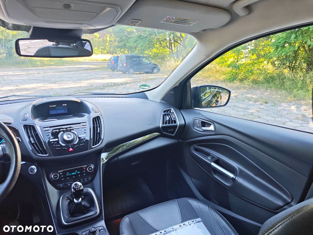 Ford Kuga 2.0 TDCi 4x4 Titanium - 26