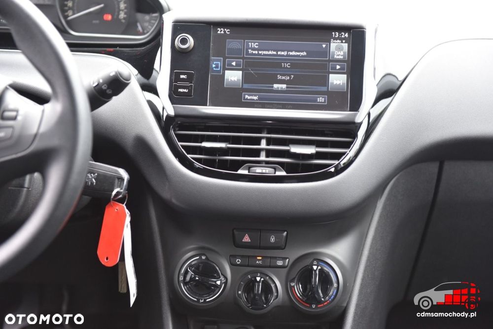 Peugeot 208 - 24