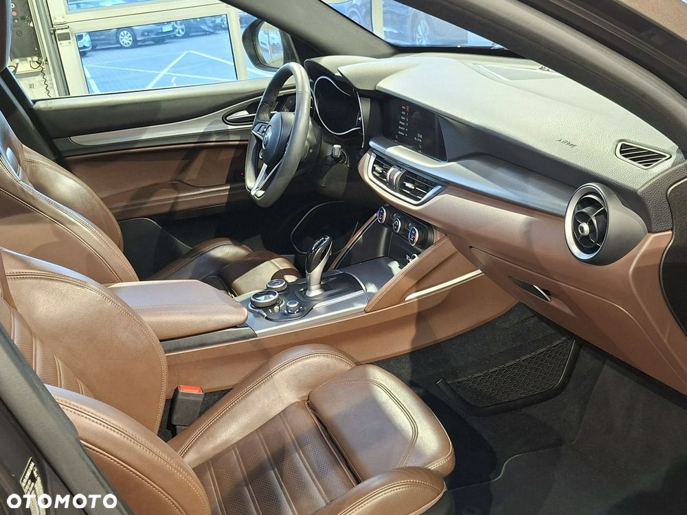 Alfa Romeo Stelvio 2.0 Turbo Veloce Q4 - 28
