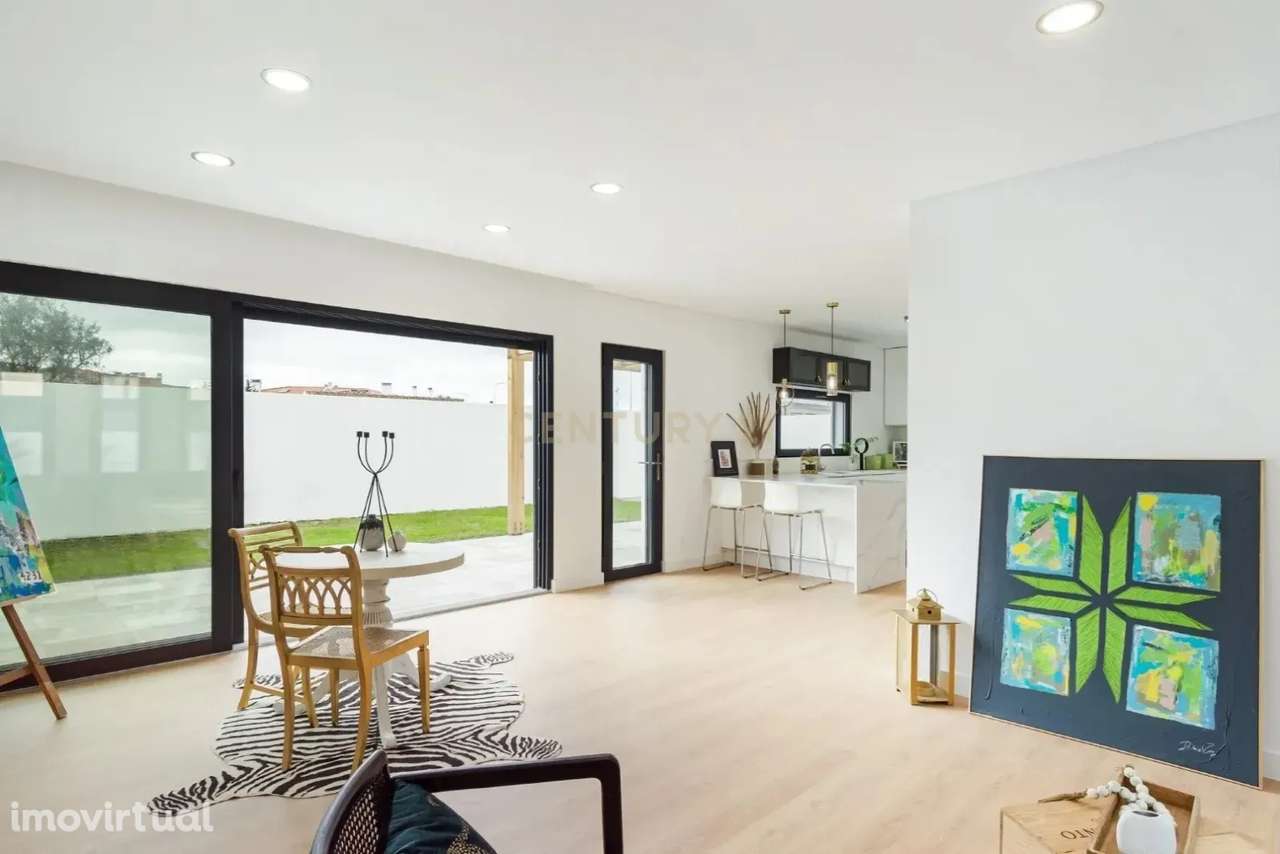 Moradia T3 -  Excelente oportunidade de investimento, perto do centro - Grande imagem: 4/27