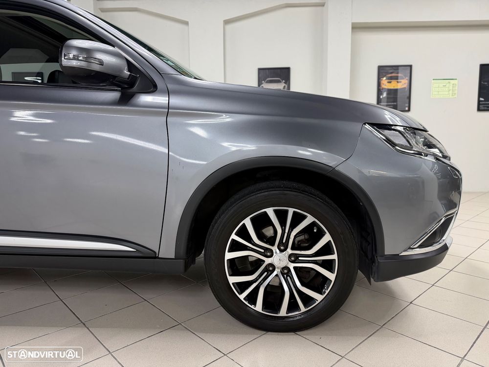 Mitsubishi Outlander 2.2 DI-D Intense+ - 3