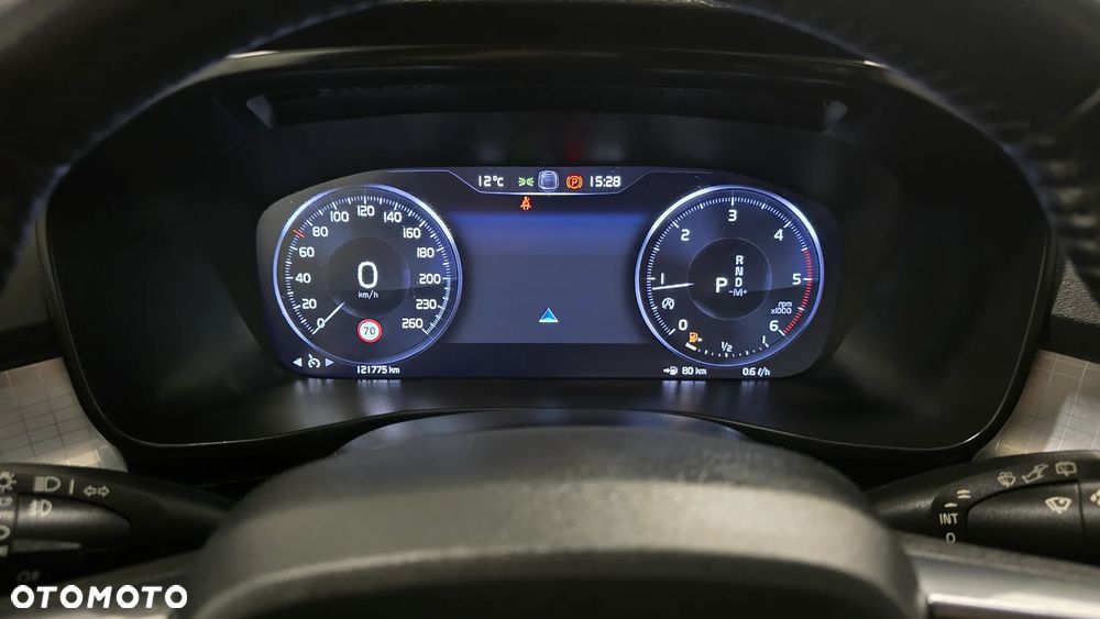 Volvo XC 40 D3 SCR R-Design - 30