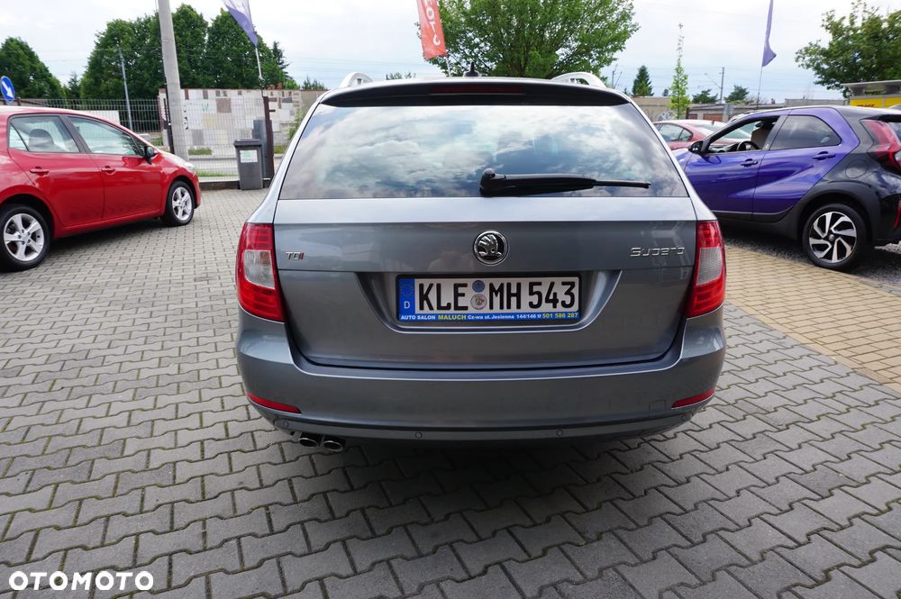 Skoda Superb 2.0 TDI DSG FAMILY - 8